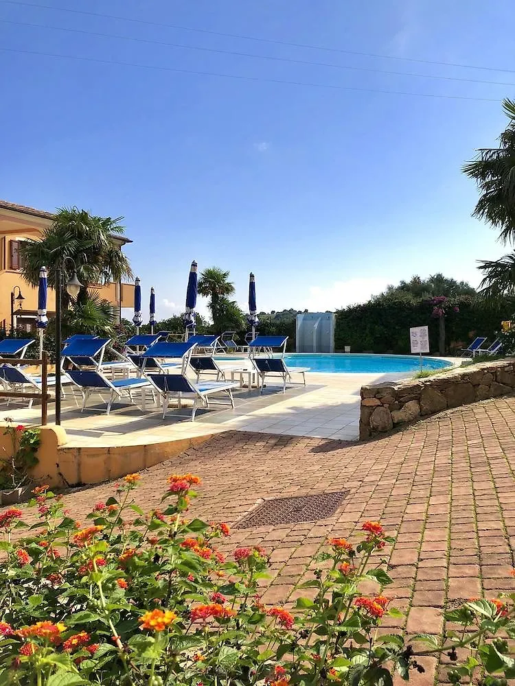 Residence Corte Dei Venti Budoni 3*,