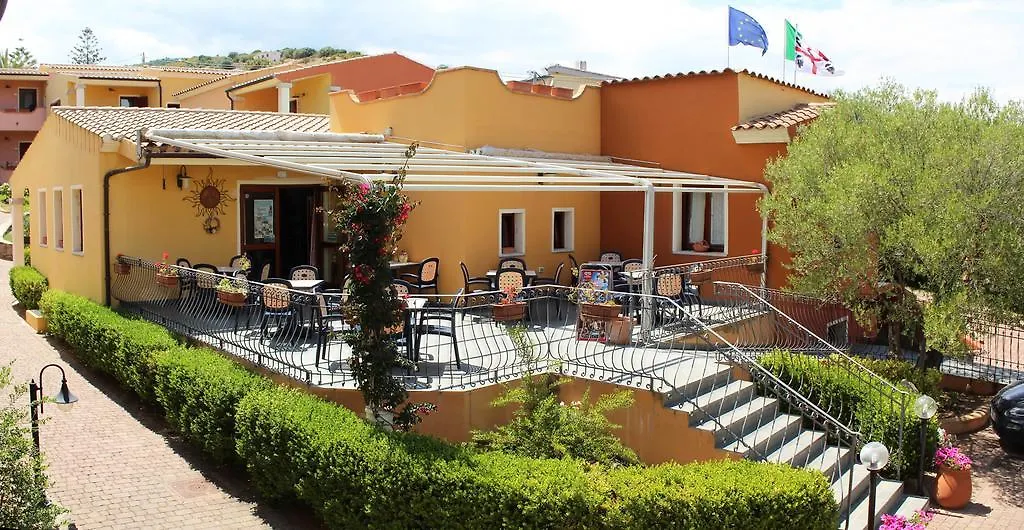 Residence Corte Dei Venti Budoni 3*,