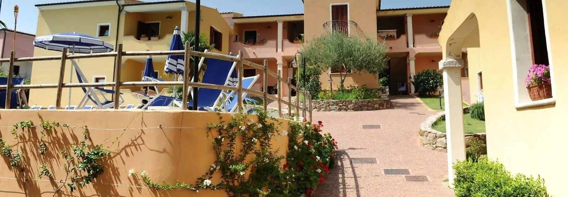 Residence Corte Dei Venti Budoni Aparthotel